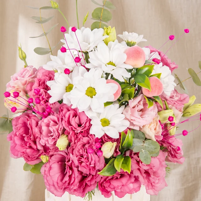 Blush Garden Lisyantuslar