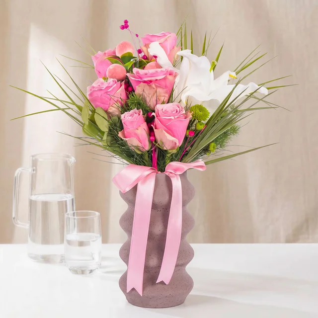 Floral Edit Lilyum & Pembe Güller